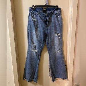 Almost Famous Size 18